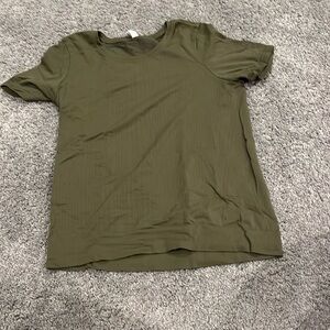 green athleta shirt size small